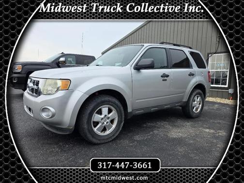SILVER 2011 Ford Escape XLT
