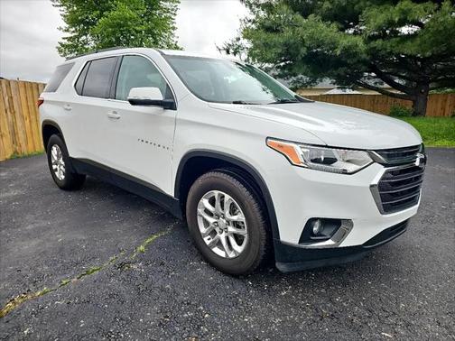 2021 Chevrolet Traverse LT Cloth