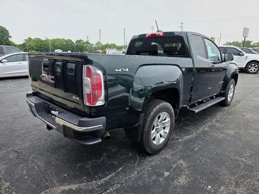 GREEN 2015 GMC Canyon SLE