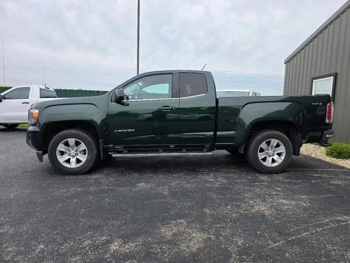 GREEN 2015 GMC Canyon SLE