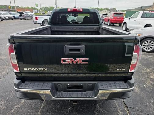 GREEN 2015 GMC Canyon SLE