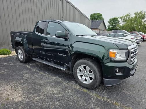 GREEN 2015 GMC Canyon SLE