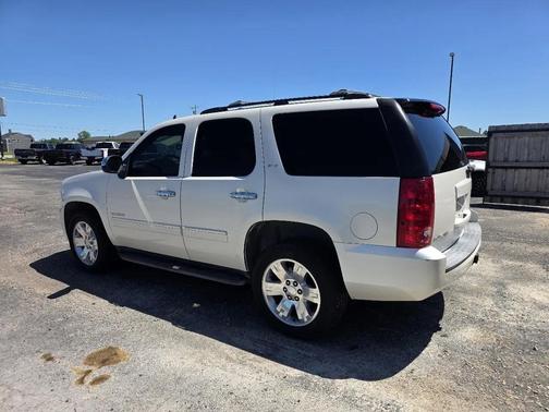 WHITE 2013 GMC Yukon SLT