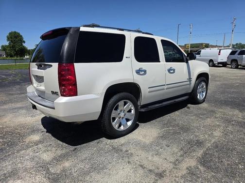 WHITE 2013 GMC Yukon SLT