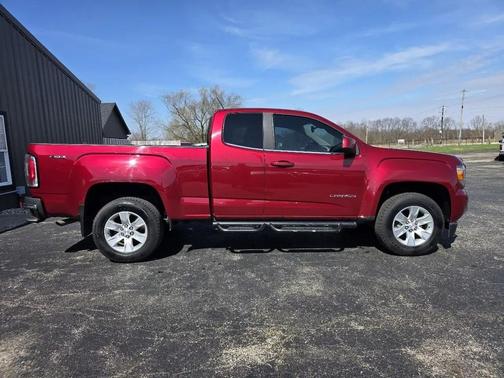 Red 2018 GMC Canyon SLE