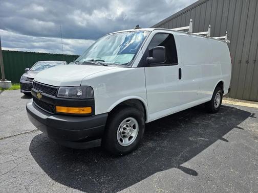 WHITE 2021 Chevrolet Express 2500 LT