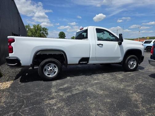 WHITE 2022 Chevrolet Silverado 2500 WT