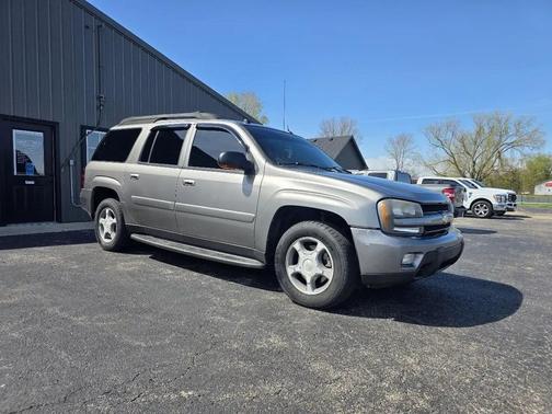 Gray 2005 Chevrolet TrailBlazer EXT LS