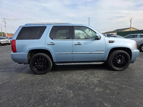 2011 Cadillac Escalade Luxury
