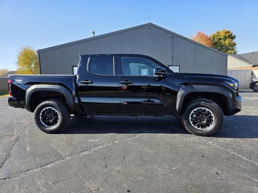 2025 Toyota Tacoma TRD Off Road