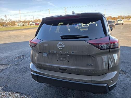 2025 Nissan Rogue SV