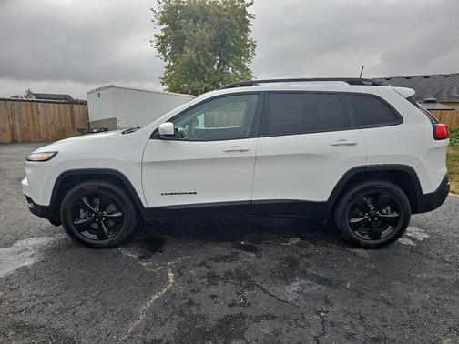 2016 Jeep Cherokee Altitude