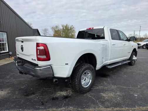 2020 RAM 3500 Big Horn Crew Cab 4x4 8' Box
