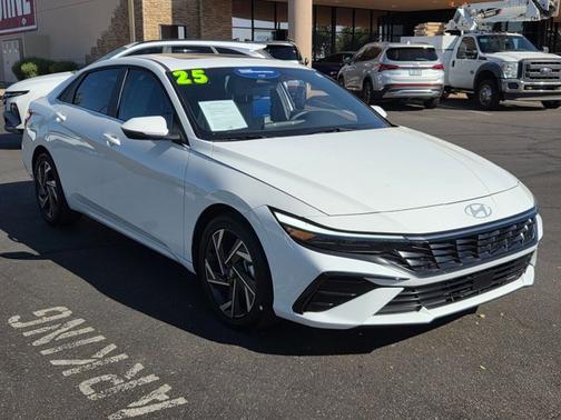 2025 Hyundai ELANTRA HEV Limited