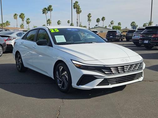 2025 Hyundai ELANTRA SEL Sport