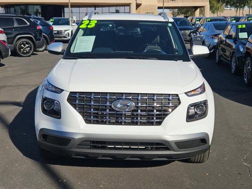 2023 Hyundai VENUE SEL