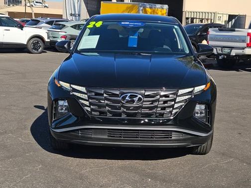 2024 Hyundai TUCSON SE