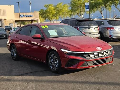 2024 Hyundai ELANTRA SEL