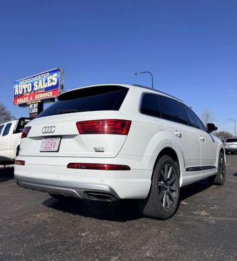 Glacier White Metallic 2017 Audi Q7 3.0T Premium Plus