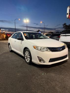 2014 Toyota Camry Hybrid XLE