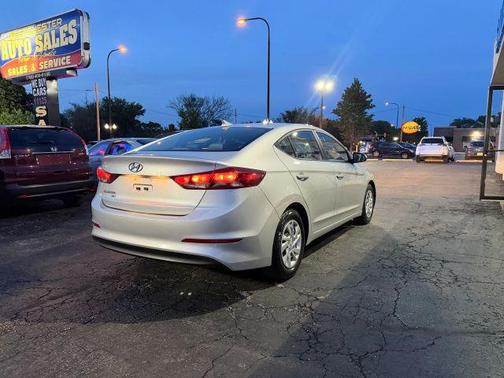 Symphony Silver 2017 Hyundai ELANTRA SE