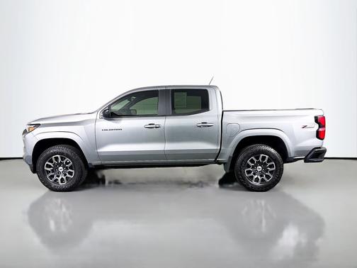 Sterling Gray Metallic 2024 Chevrolet Colorado Z71