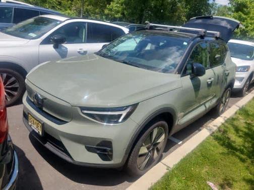 2024 Volvo XC40 Recharge Pure Electric Twin Plus