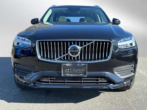 2022 Volvo XC90 T6 AWD Momentum 7 Seater