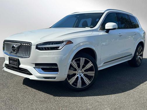 2024 Volvo XC90 B5 Plus Bright