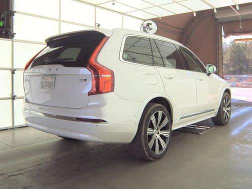 2024 Volvo XC90 B5 Plus Bright