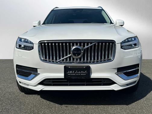 2024 Volvo XC90 B5 Plus Bright