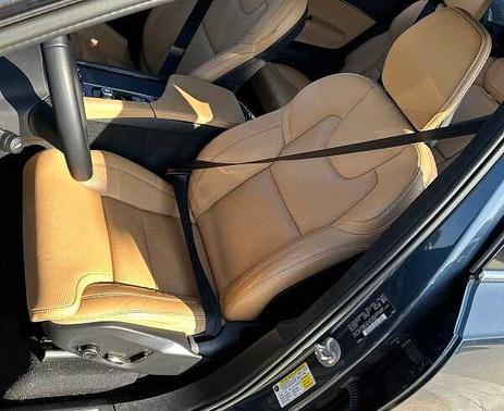 2023 Volvo XC90 Ultimate Bright 7-Seater