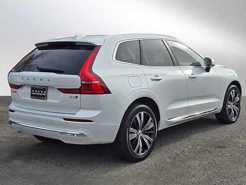 2023 Volvo XC60 Plus
