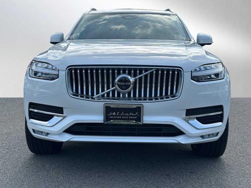 2024 Volvo XC90 B5 Plus Bright