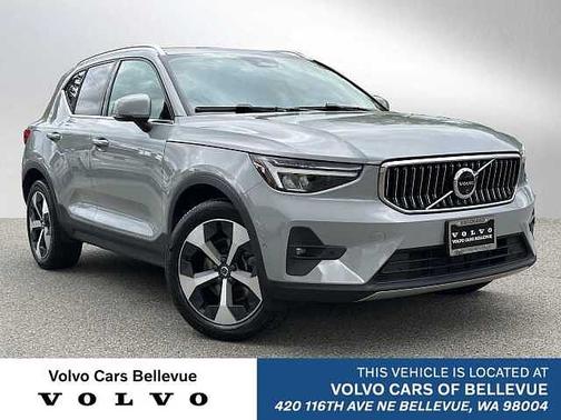 Vapour Grey 2025 Volvo XC40 Plus