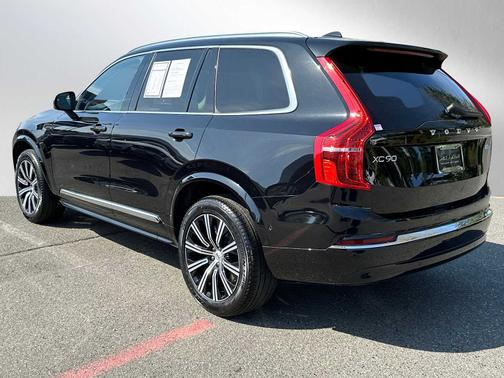 2024 Volvo XC90 B5 Plus Bright