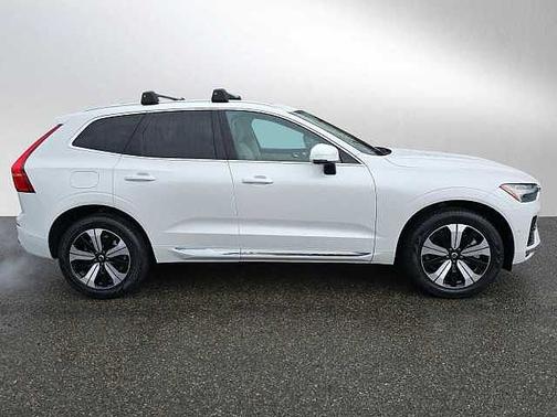 2023 Volvo XC60 Plus
