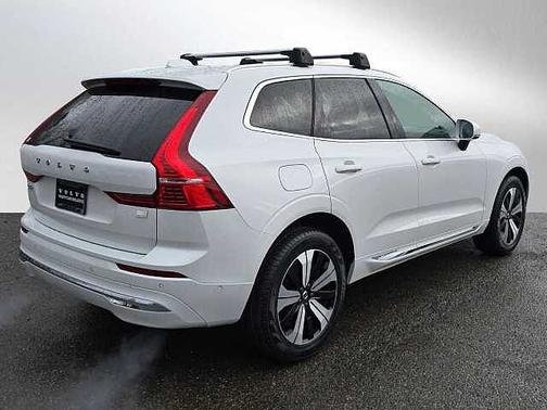 2023 Volvo XC60 Plus