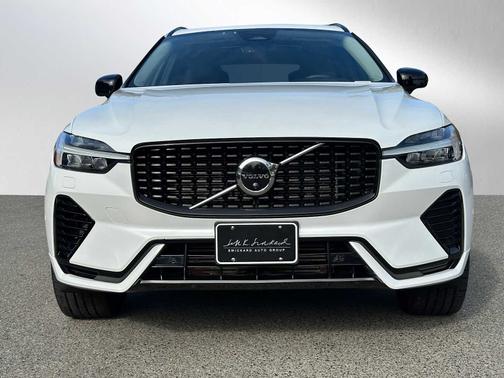 2023 Volvo XC60 Recharge Plug-In Hybrid Plus Dark