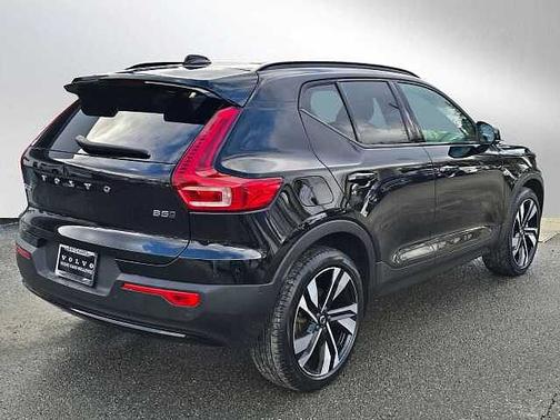 2023 Volvo XC40 Plus