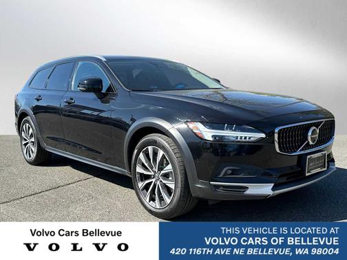 2023 Volvo V90 Cross Country B6 AWD Plus