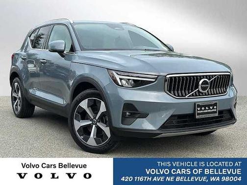 Thunder Grey 2023 Volvo XC40 Plus