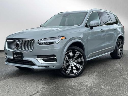 2024 Volvo XC90 B5 Plus Bright
