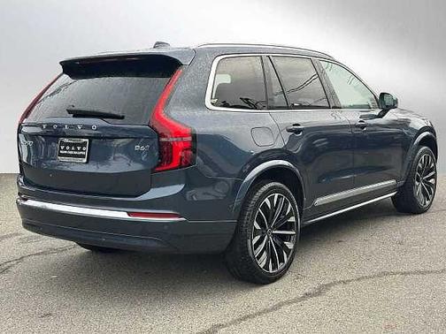 2025 Volvo XC90 Plus