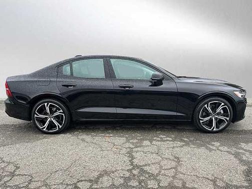 2025 Volvo S60 Plus
