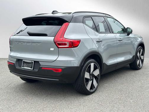 2024 Volvo XC40 Recharge Pure Electric Twin Ultimate