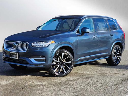 2025 Volvo XC90 B5 Plus