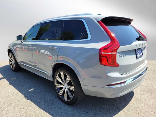 2025 Volvo XC90 B6 Ultra 6-Seater