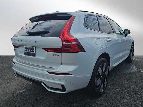 Crystal White 2025 Volvo XC60 Plug-In Hybrid Plus
