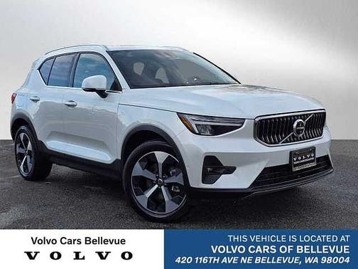 2025 Volvo XC40 Plus